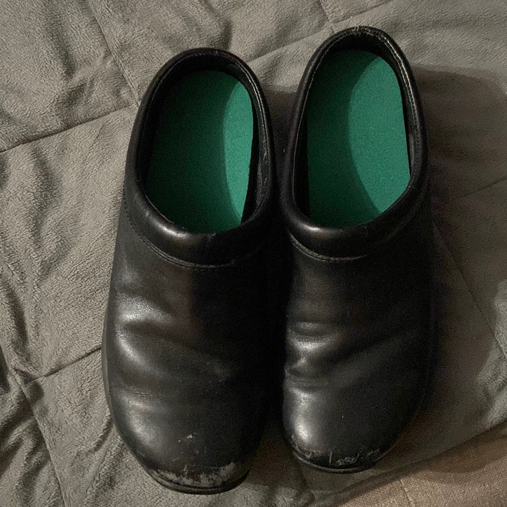 Women’s Merrell clogs